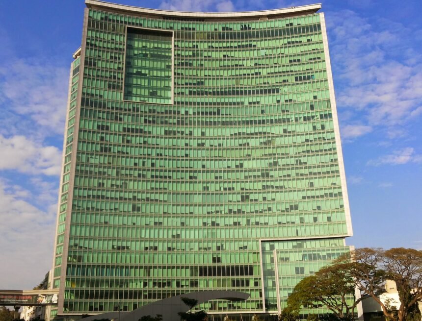 Foreign Investors Exit India, Turn to China Amid Market Uncertainty